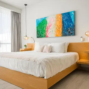 opal-suites.quintano-roohotels.com/
